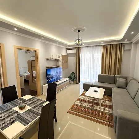 Apartman Fishta Q6 37 *