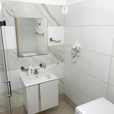 Fishta Q6 37 Velipojë